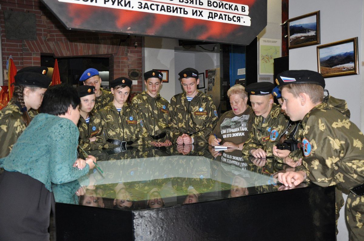 Военно-патриотический клуб "Факел" (г.Курск) на экскурсии в музее. Май 2017